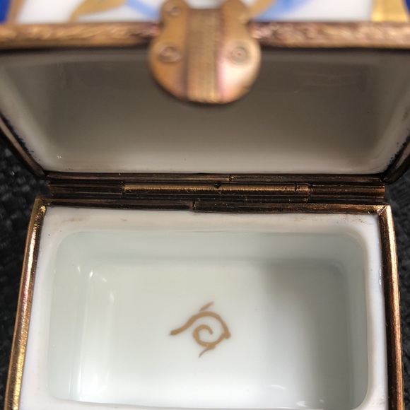 Limoges, Paint Main, Mini Three Bottle Perfume Box, - Picture 11 of 15